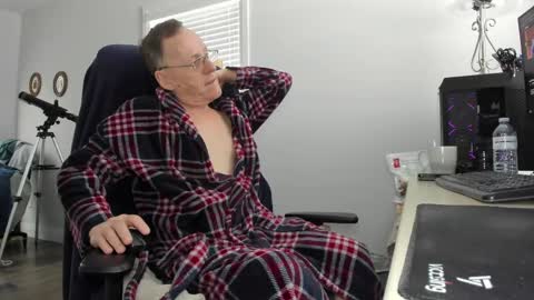 Snapshot of willyskynn chatting on May 29, 2026, 6:17 pm WillySkynn online show from May 29, 2026, 6:17 pm