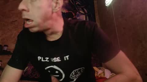 wimozz80 online show from October 26, 2025, 6:41 am