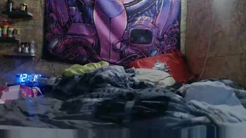 wimozz80 online show from November 8, 2025, 10:15 am