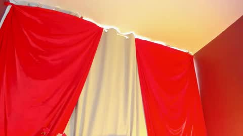 Wini Fer online show from November 8, 2025, 1:55 pm