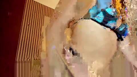 Wini Fer online show from April 18, 2026, 12:42 pm