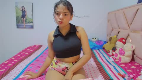 Snapshot of winnifer_gonzalez chatting on March 4, 2026, 3:23 am Winnifer Gonzalez online show from March 4, 2026, 3:23 am