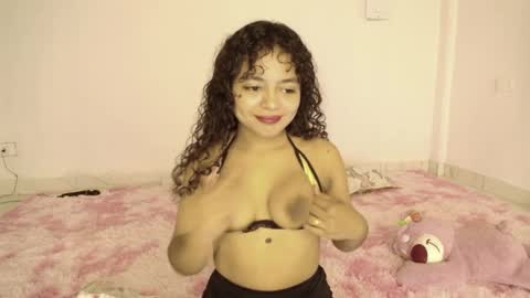 Snapshot of winnifer_gonzalez chatting on June 10, 2026, 2:12 am Winnifer Gonzalez online show from June 10, 2026, 2:12 am