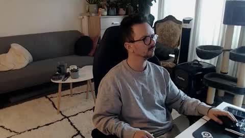 cream36 online show from October 10, 2025, 8:24 am