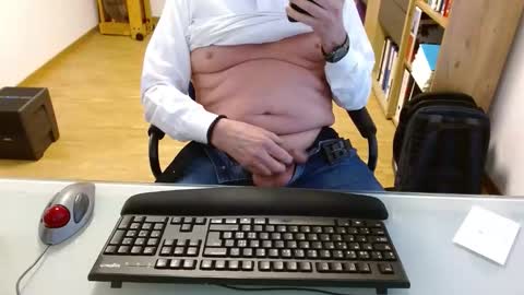 Snapshot of winterfreund99 chatting on January 8, 2026, 11:01 am winterfreund99 online show from January 8, 2026, 11:01 am