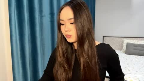 Snapshot of winterluchini chatting on April 6, 2026, 3:13 pm Amina online show from April 6, 2026, 3:13 pm