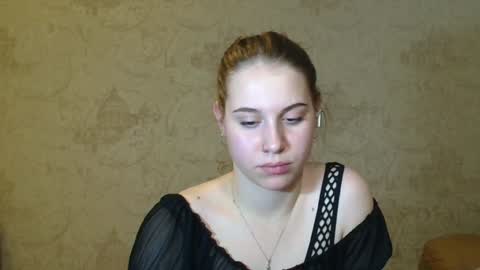 wira_witch online show from January 5, 2025, 3:45 pm