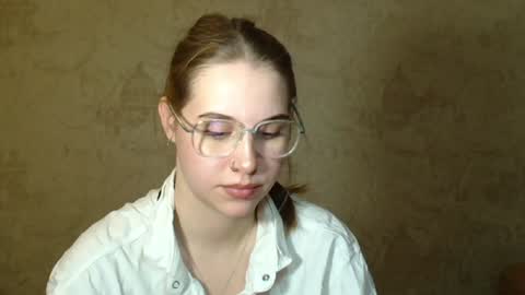 wira_witch online show from January 11, 2025, 4:25 pm