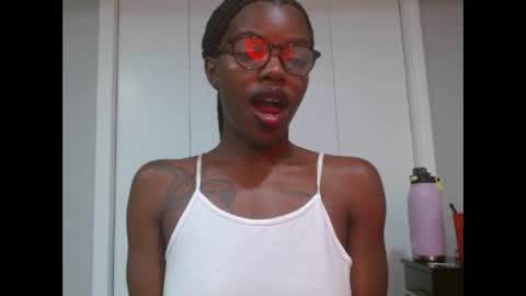 Snapshot of wishhwashy22 chatting on May 27, 2026, 2:52 am Chanel online show from May 27, 2026, 2:52 am