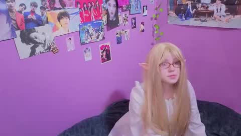 Snapshot of witam_zoeni chatting on March 10, 2026, 5:51 pm Lina online show from March 10, 2026, 5:51 pm