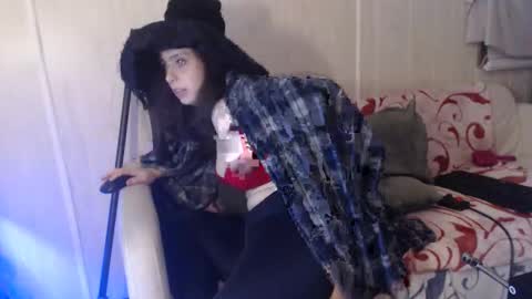 witchbitchmommy online show from March 6, 2025, 4:08 am