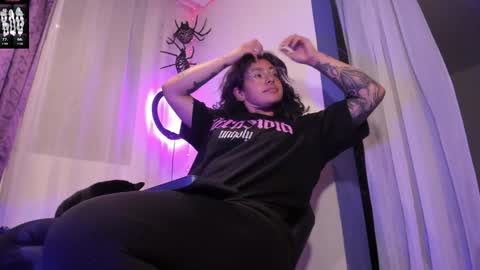 Snapshot of witchofhearts chatting on December 27, 2024, 12:07 am Luna Violeta A r t i s t online show from December 27, 2024, 12:07 am