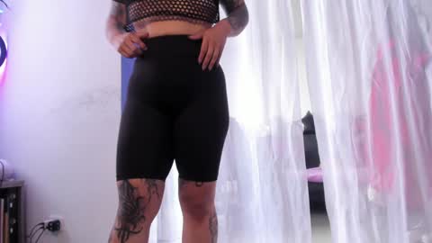 Snapshot of witchofhearts chatting on January 5, 2025, 8:00 pm Luna Violeta A r t i s t online show from January 5, 2025, 8:00 pm