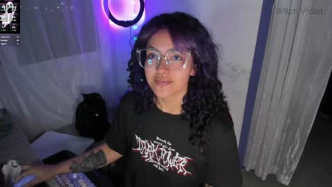 Snapshot of witchofhearts chatting on January 22, 2025, 11:43 pm Luna Violeta A r t i s t online show from January 22, 2025, 11:43 pm