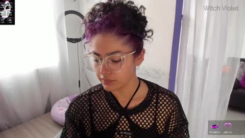 Snapshot of witchofhearts chatting on February 5, 2025, 8:25 pm Luna Violeta A r t i s t online show from February 5, 2025, 8:25 pm