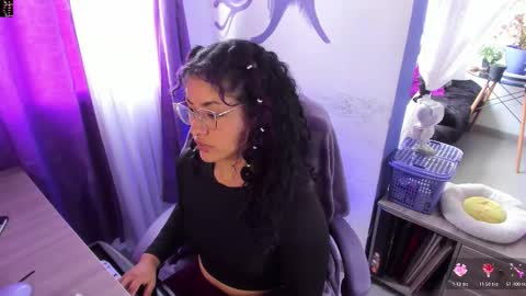 Snapshot of witchofhearts chatting on November 10, 2025, 7:46 pm Luna Violeta A r t i s t online show from November 10, 2025, 7:46 pm