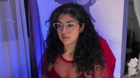 Snapshot of witchofhearts chatting on November 30, 2025, 1:09 am Luna Violeta A r t i s t online show from November 30, 2025, 1:09 am