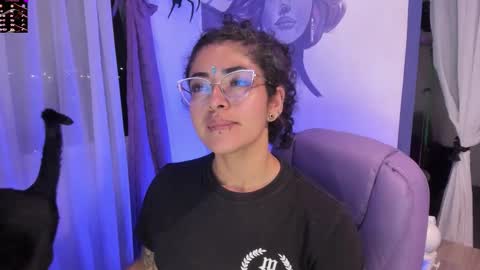 Snapshot of witchofhearts chatting on December 1, 2025, 3:33 am Luna Violeta A r t i s t online show from December 1, 2025, 3:33 am