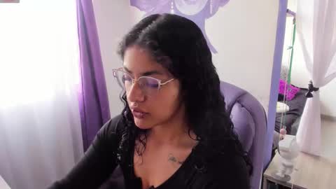 Snapshot of witchofhearts chatting on December 1, 2025, 3:39 pm Luna Violeta A r t i s t online show from December 1, 2025, 3:39 pm