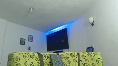 Snapshot of with_ken chatting on February 4, 2025, 9:10 pm Ken online show from February 4, 2025, 9:10 pm