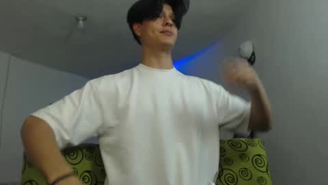 Snapshot of with_ken chatting on February 7, 2025, 2:58 pm Ken online show from February 7, 2025, 2:58 pm