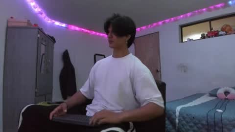 Snapshot of with_ken chatting on March 29, 2026, 12:43 am Ken online show from March 29, 2026, 12:43 am