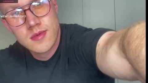 Wlademar online show from April 21, 2026, 5:39 pm