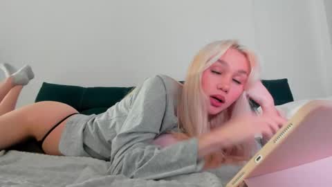 wladilia online show from September 16, 2025, 9:38 pm