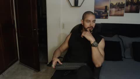 Magnus Dark independent model online show from January 7, 2025, 1:38 am