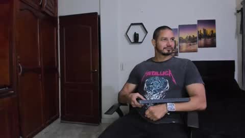 Magnus Dark independent model online show from September 9, 2025, 4:34 am