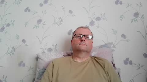 Snapshot of wobble444 chatting on July 8, 2026, 8:41 am wobble444 online show from July 8, 2026, 8:41 am