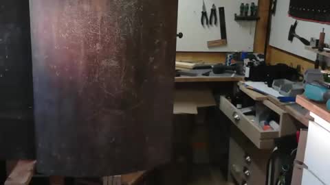 wolf021221 online show from November 21, 2025, 2:05 pm