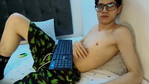  W O L F  online show from February 21, 2025, 5:31 pm