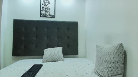  W O L F  online show from March 3, 2025, 5:50 pm