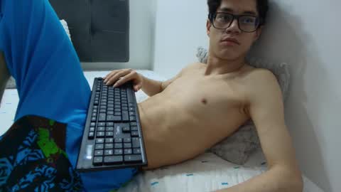  W O L F  online show from March 5, 2025, 11:38 am