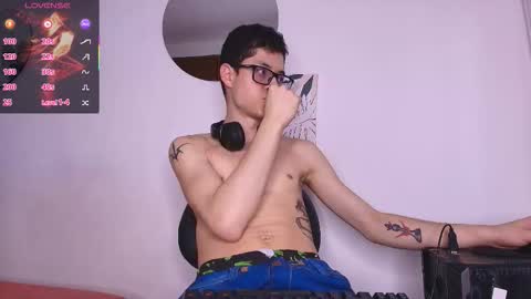  W O L F  online show from March 3, 2026, 11:49 am