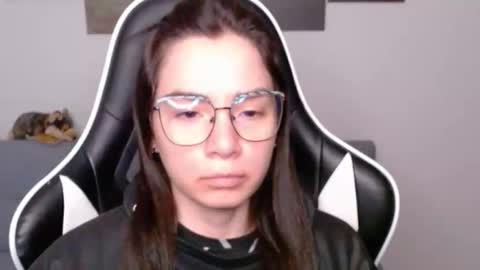 Alex online show from April 18, 2026, 2:04 am