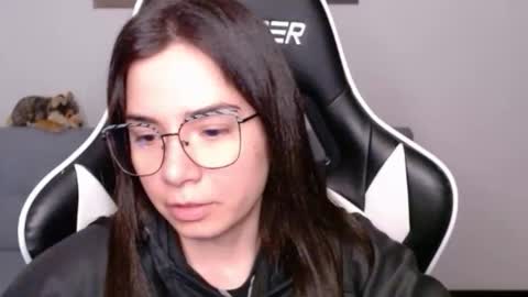 Alex online show from April 19, 2026, 2:11 am