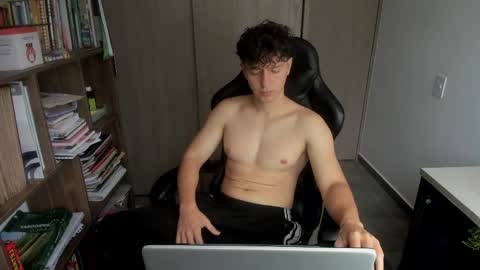 Snapshot of wolker_allan chatting on February 2, 2026, 4:17 pm wolker_allan online show from February 2, 2026, 4:17 pm