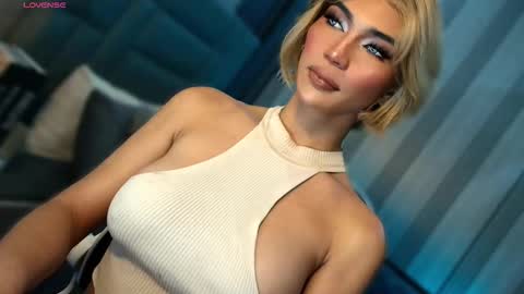 Julia online show from February 8, 2026, 2:48 am