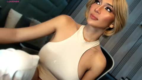 Julia online show from March 15, 2026, 5:24 am