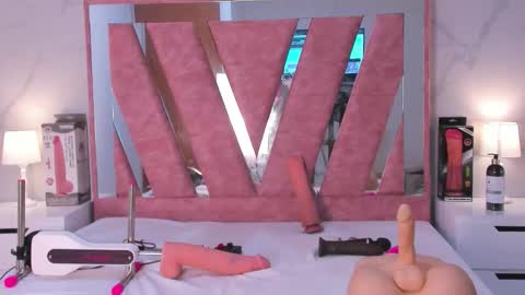 Snapshot of wonderkloe_ chatting on February 12, 2026, 8:15 pm wonderkloe_ online show from February 12, 2026, 8:15 pm