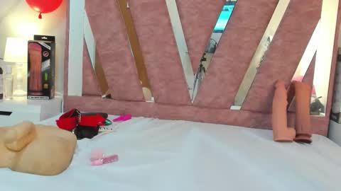 Snapshot of wonderkloe_ chatting on February 23, 2026, 1:25 am wonderkloe_ online show from February 23, 2026, 1:25 am