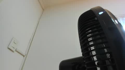 wonderkloe_ online show from April 27, 2026, 2:20 am