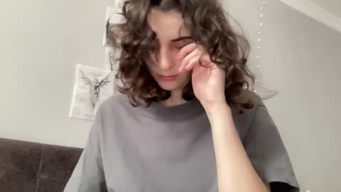 Stia online show from September 10, 2025, 7:08 am