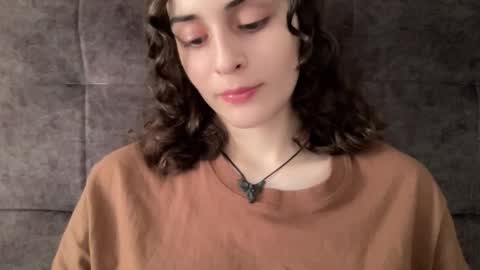 Stia online show from October 10, 2025, 5:17 am