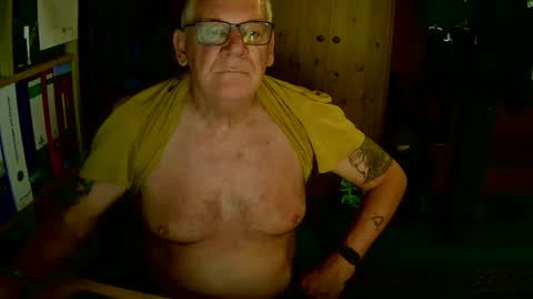 Always Horny online show from September 13, 2025, 5:02 pm
