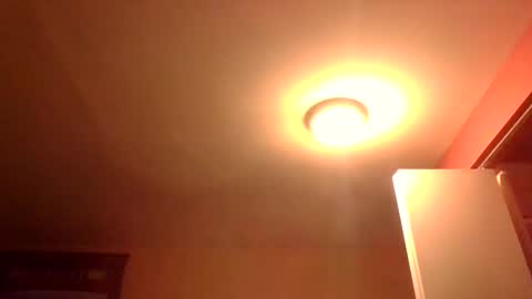 woodeee77 online show from January 7, 2025, 2:51 pm