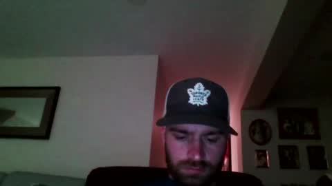 woodeee77 online show from October 29, 2025, 3:53 am