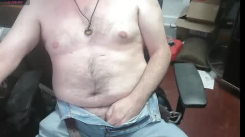 woodworker6473 online show from March 3, 2025, 11:35 pm